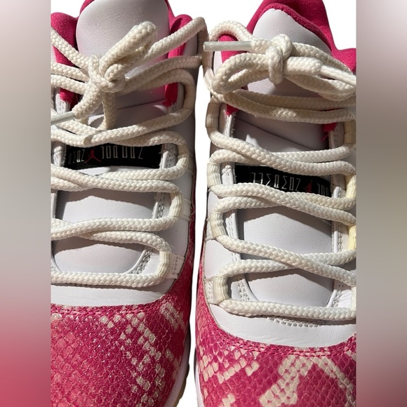 Women's Air Jordan 11 Retro Low, size 9.5 - Picture 10 of 15